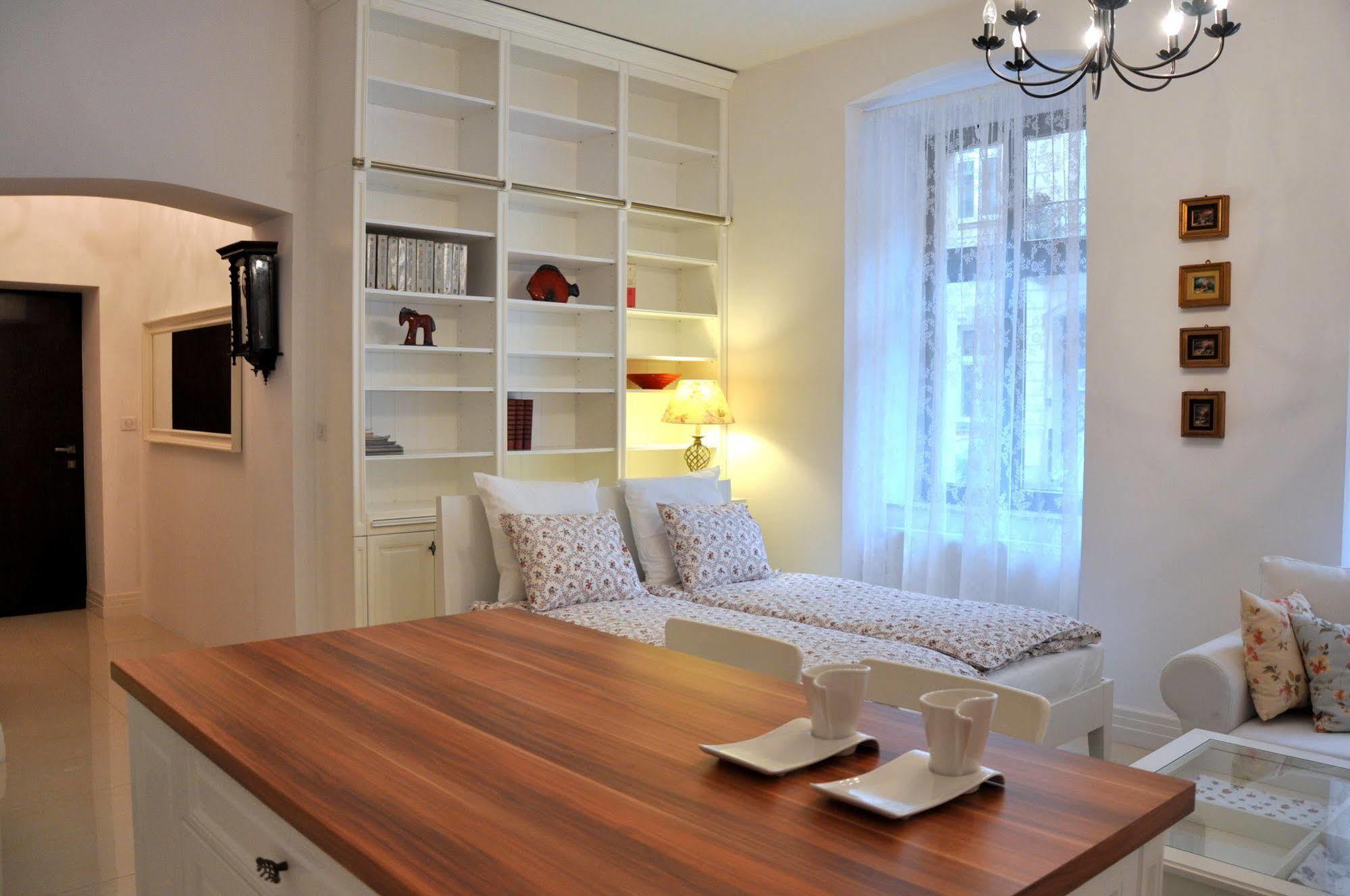 Happyguests Apartments Krasków Εξωτερικό φωτογραφία