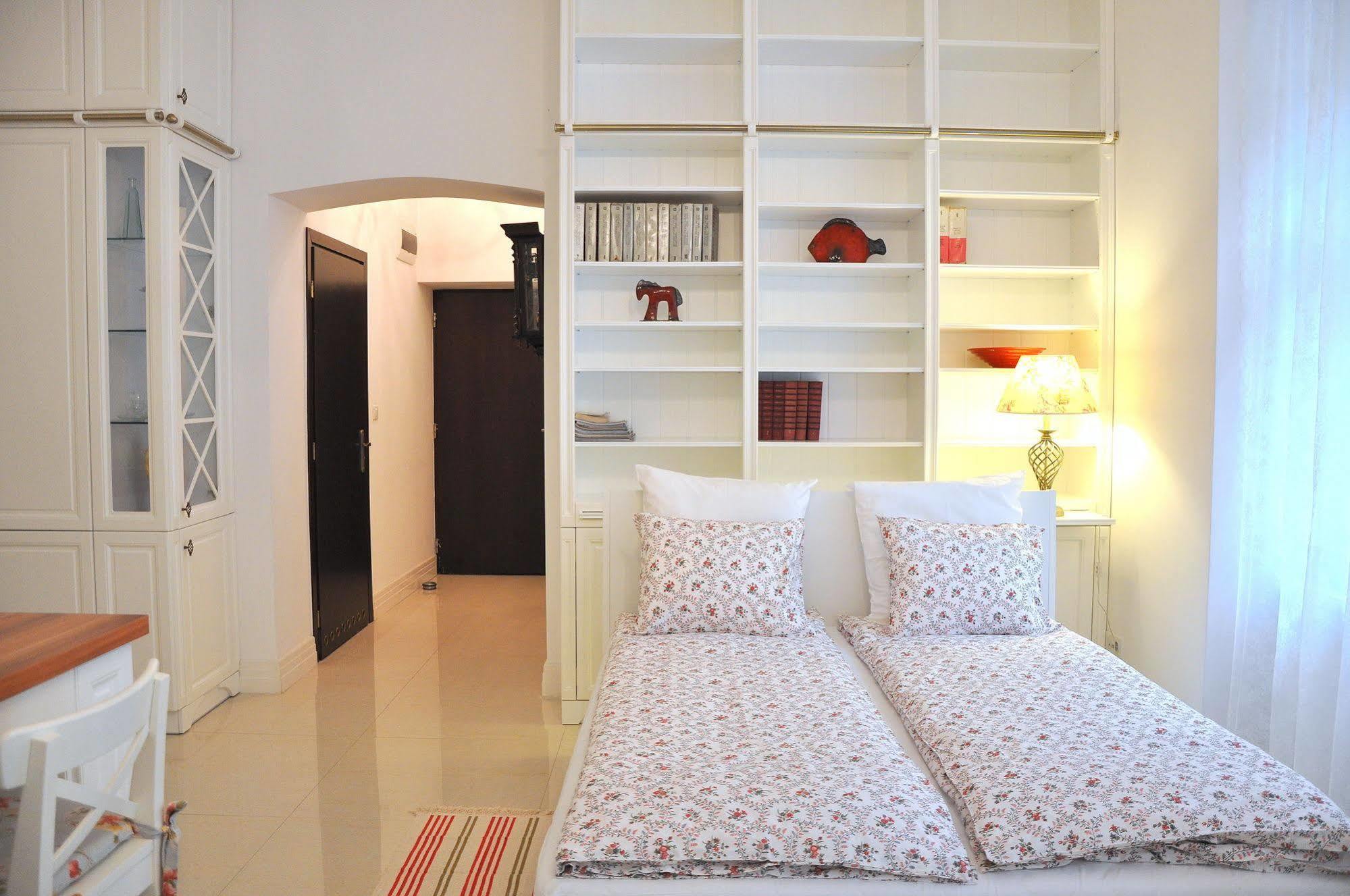 Happyguests Apartments Krasków Εξωτερικό φωτογραφία