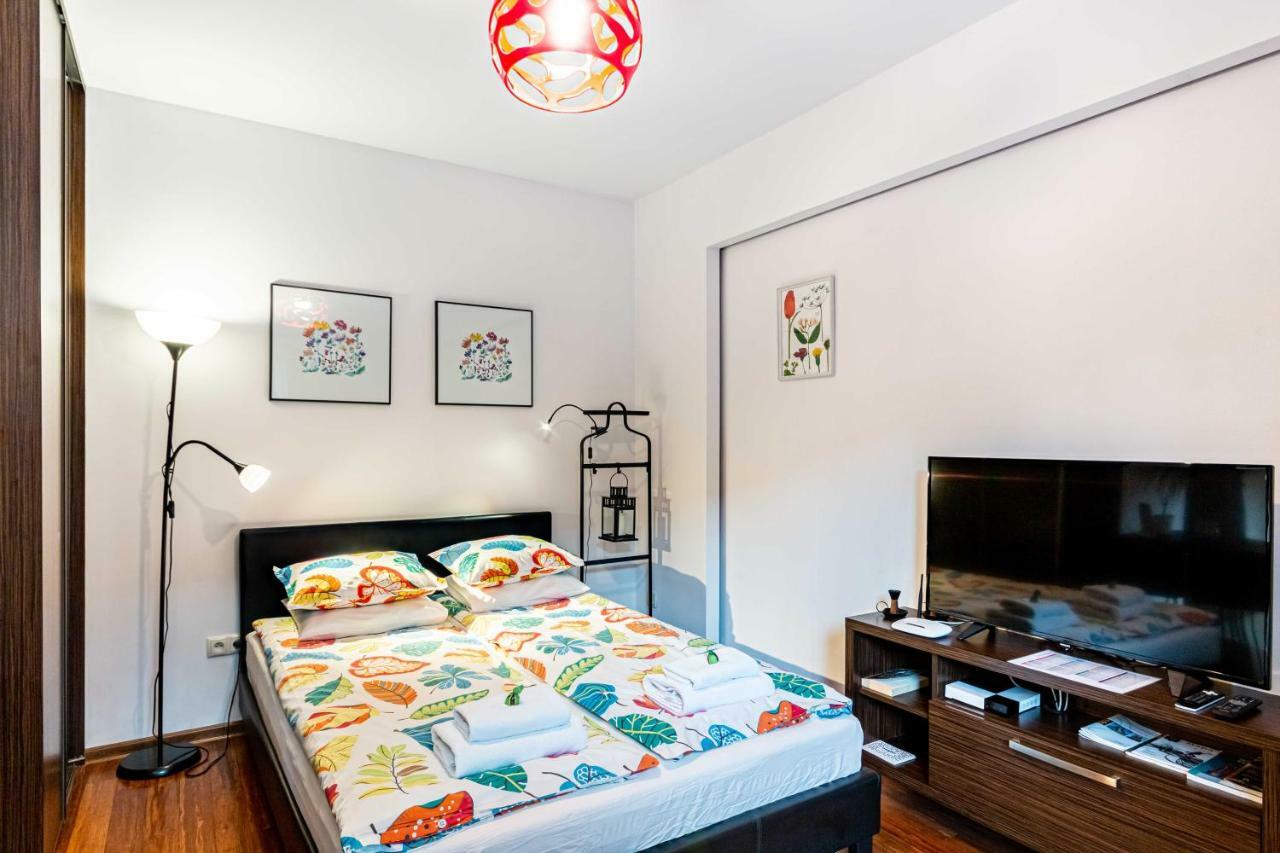 Happyguests Apartments Krasków Εξωτερικό φωτογραφία