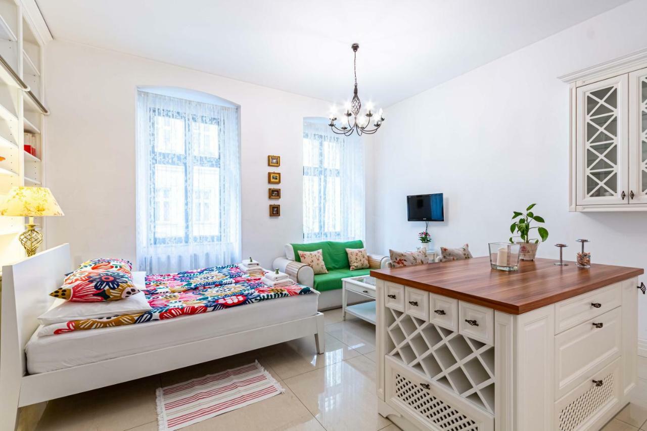 Happyguests Apartments Krasków Εξωτερικό φωτογραφία